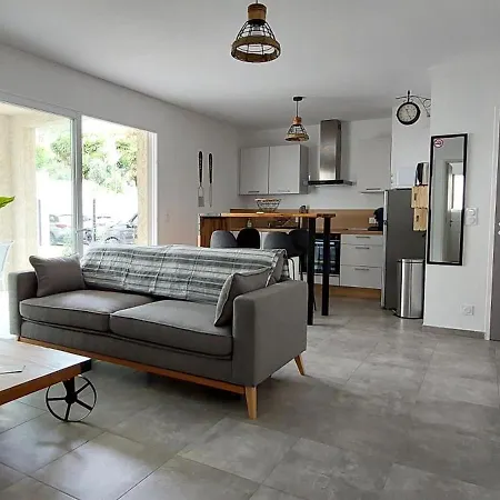 A Caseta Rdc Apartment *